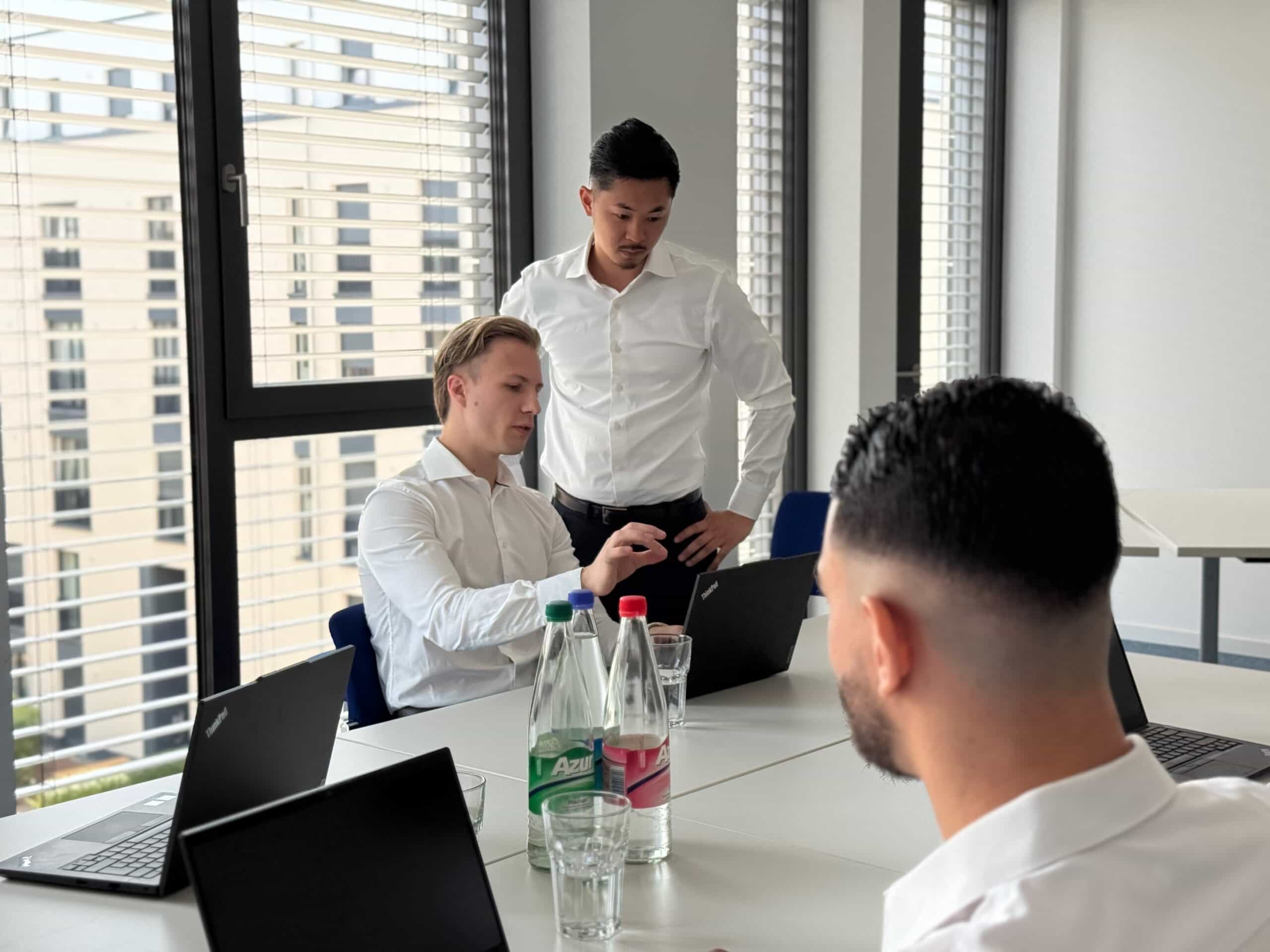 Zusammenarbeit Lorenz Tevin Serkan Office